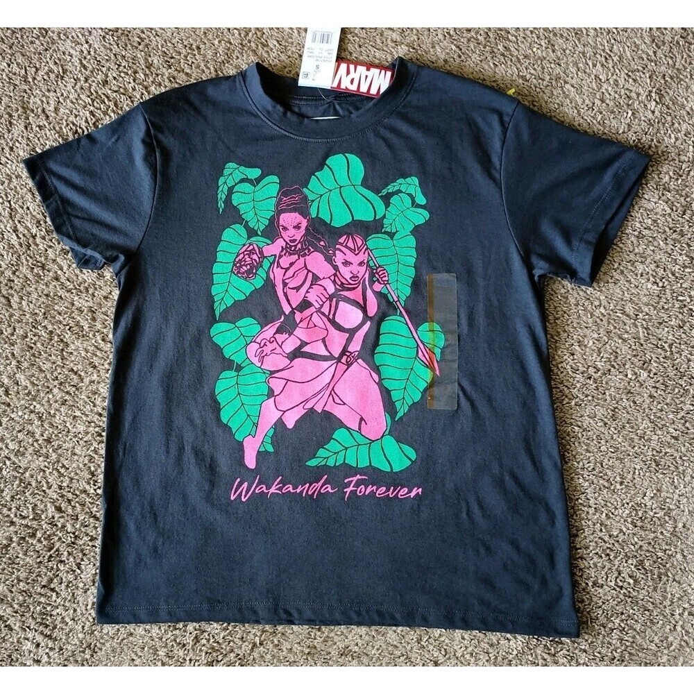 Wakanda Forever T-Shirt Women's Small Gray Short Sleeve